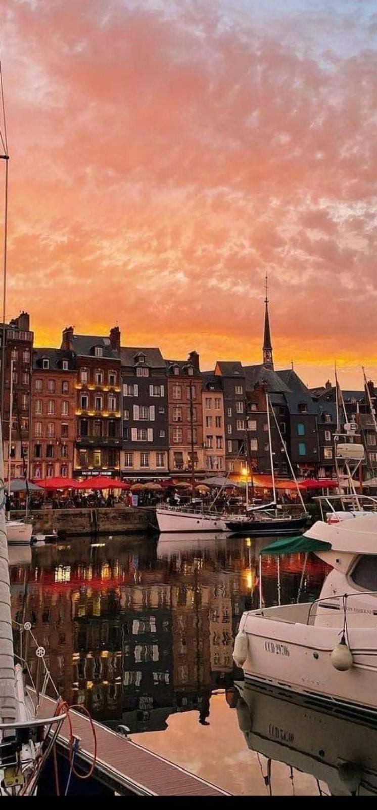 Le Petit Honfleur Apartamento Exterior foto