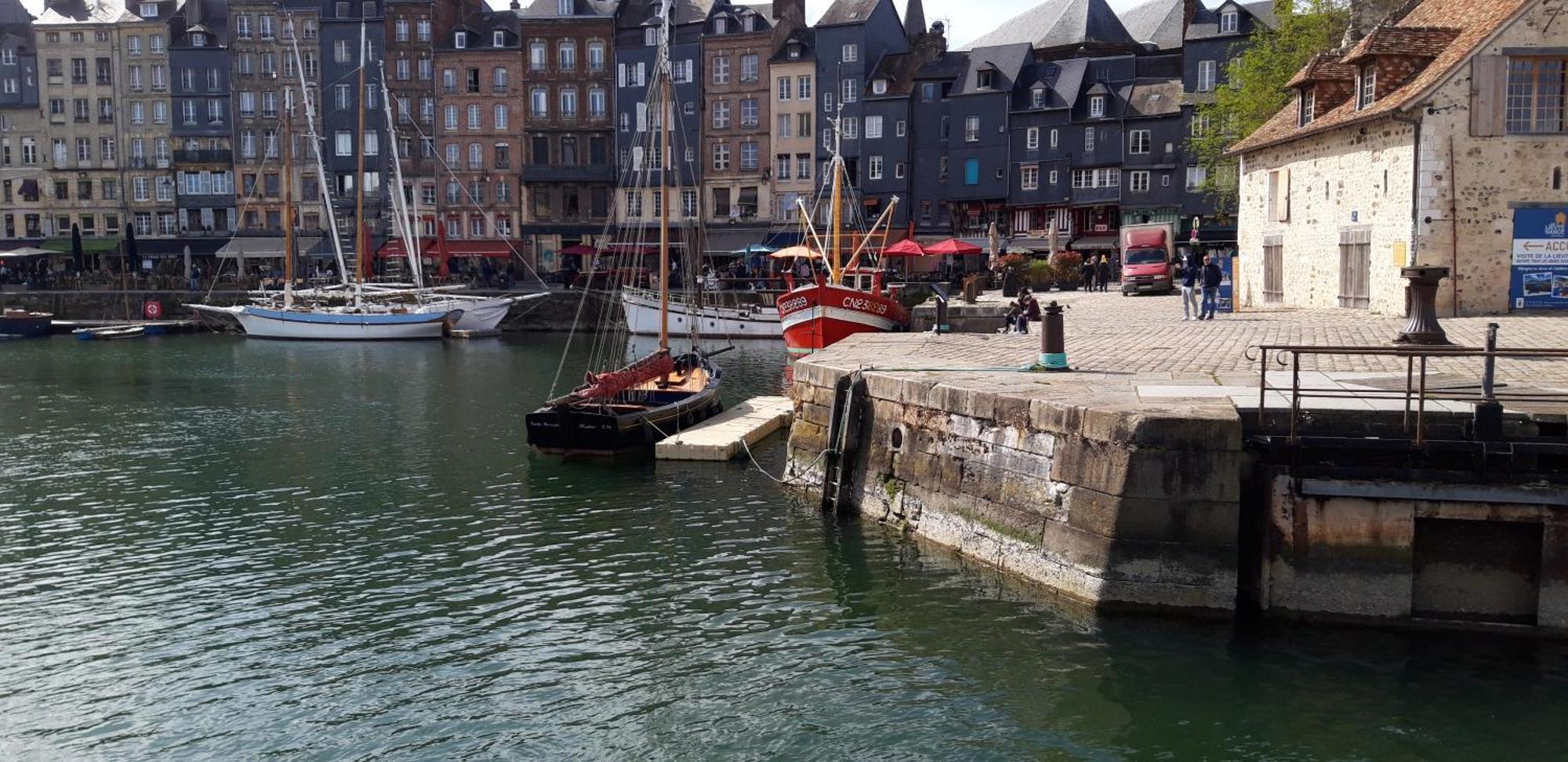 Le Petit Honfleur Apartamento Exterior foto